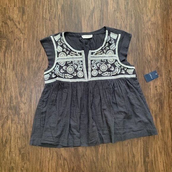 Lucky brand embroidered Flutter sleeve top size L - Picture 7 of 9